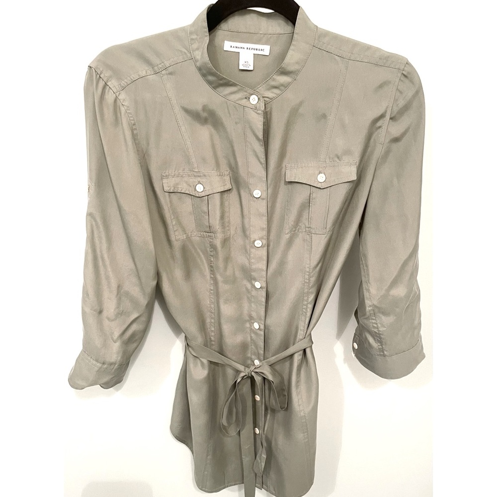 Banana republic green button down